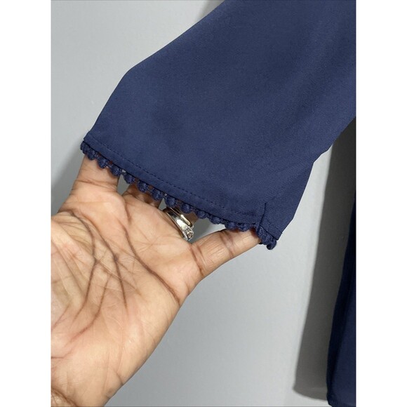 Lauren Conrad Large Blue Lace Detail Blouse Lightweight Feminine Romantic - Picture 4 of 15